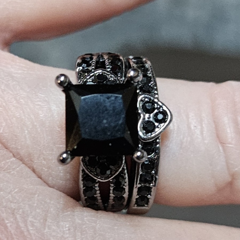 Black Heart 2pc Ladies Ring Set Size 5 New